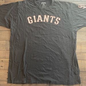 SF Giants Mens XL t shirt. Pre owned. Good condition.